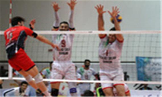 دیدار تیم های والیبال فولاد سیرجان ایرانیان و خاتم اردکان
