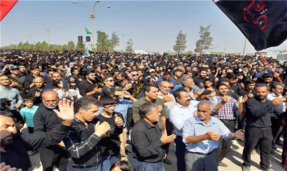 پیاده روی 80 هزار نفری مردم سیرجان در روز اربعین حسینی